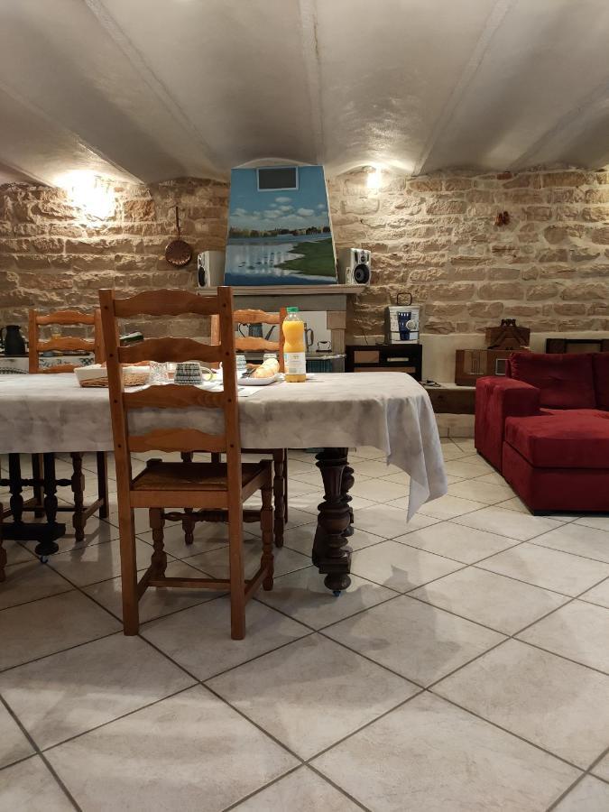 Bed and Breakfast La Ferme Du Grand Faubourg Pont-de-Vaux Esterno foto