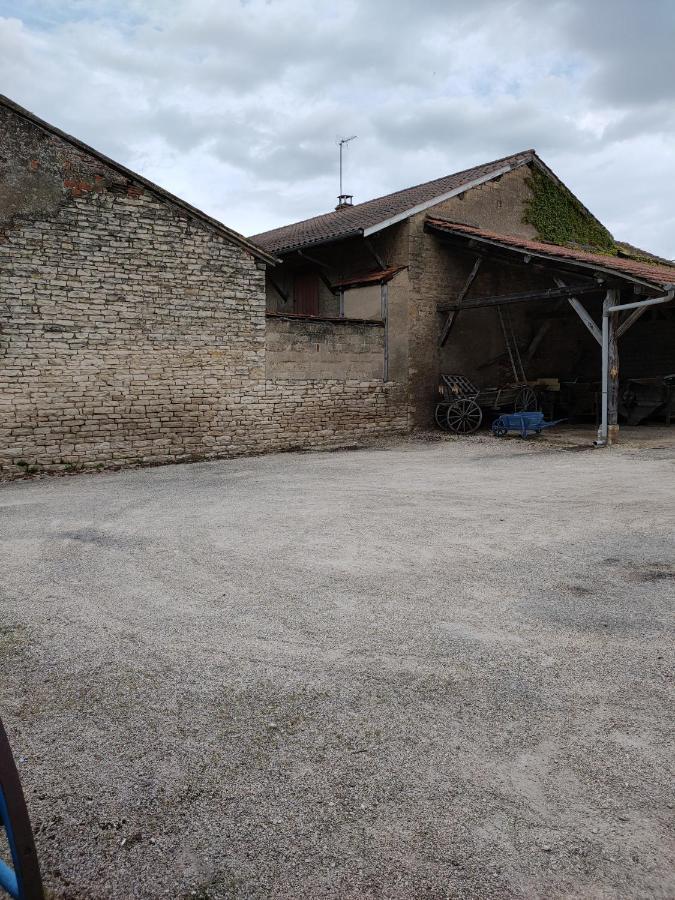 Bed and Breakfast La Ferme Du Grand Faubourg Pont-de-Vaux Esterno foto