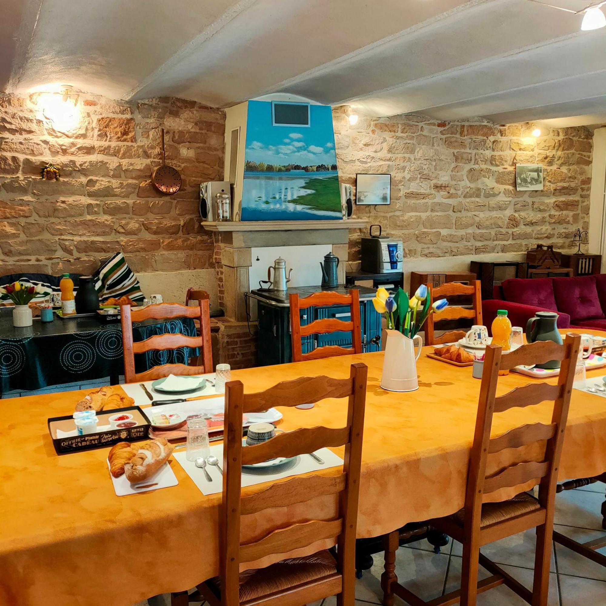 Bed and Breakfast La Ferme Du Grand Faubourg Pont-de-Vaux Esterno foto