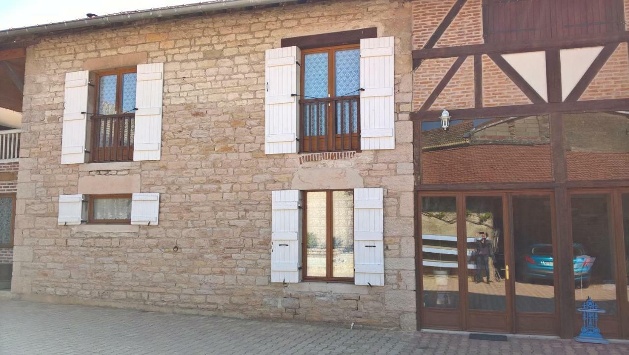 Bed and Breakfast La Ferme Du Grand Faubourg Pont-de-Vaux Esterno foto