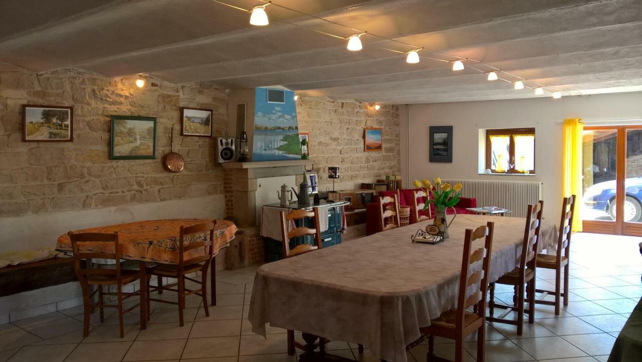 Bed and Breakfast La Ferme Du Grand Faubourg Pont-de-Vaux Esterno foto
